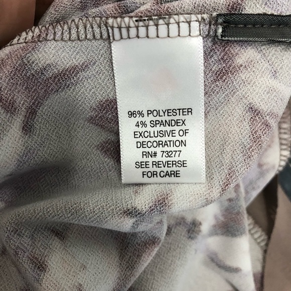 Simply Vera Wang Wrap Dress - Picture 12 of 12